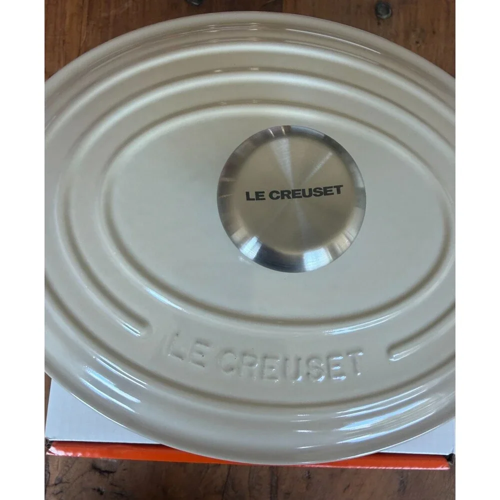 Le Creuset Enameled Cast Iron Signature Oval Dutch Oven 4.5 qt 27cm Meringue NEW